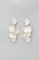 Leaf earrings pearl, white