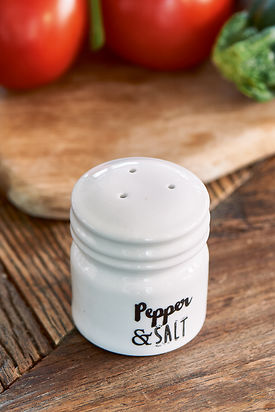 SALT & PEPPER SHAKERS