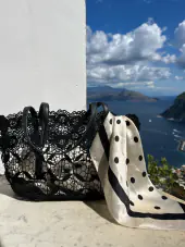 Lace pitsilaukku, musta