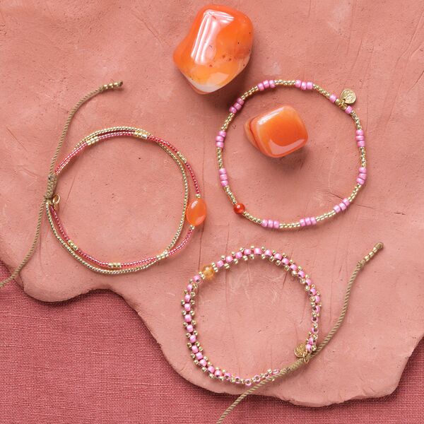 Feeling carnelian bracelet