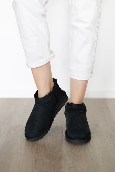 Classic ultra mini, black