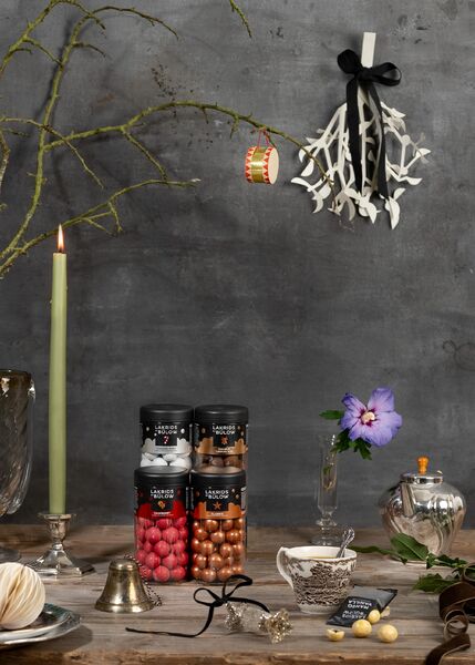 Regular winter frozen mint