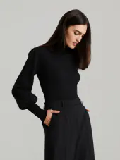 Kasian pooloneule, musta