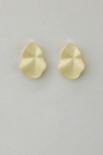 Lip earrings S, light yellow