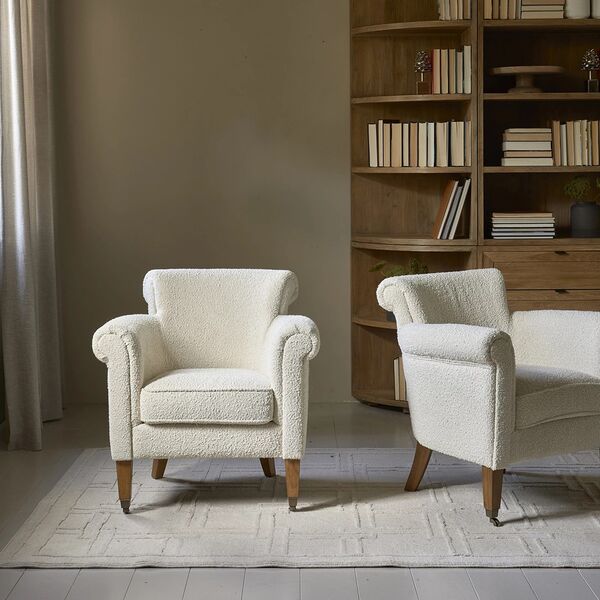 Paramount armchair bouclé, white sand