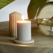 Fine rib pillar candle 7x9, flax