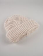 Adalyn beanie, full cream
