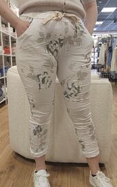 Housut kukkakuviolla, valkoinen