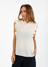Top with ruffles, creme