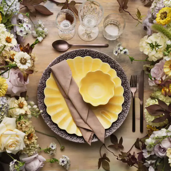 Oyster plate 28cm, yellow