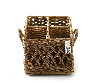 Rustic rattan couvert basket