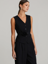 Roseann asuste, musta