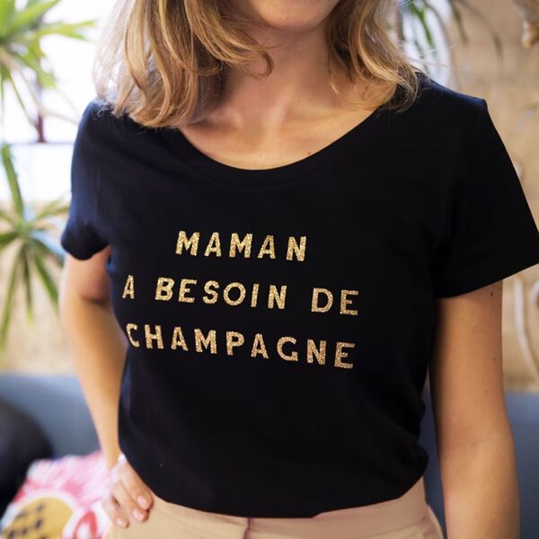 T-shirt Maman a besoin de champage, black
