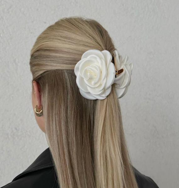 Satin rose hair claw, off white