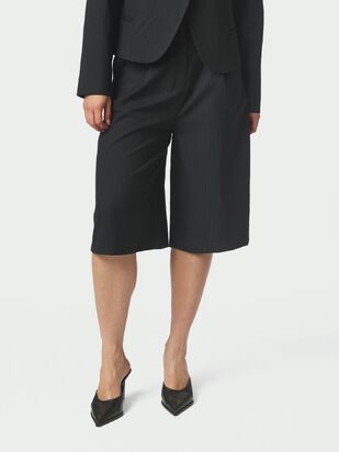 Rima slim pinstripe shorts, dark navy