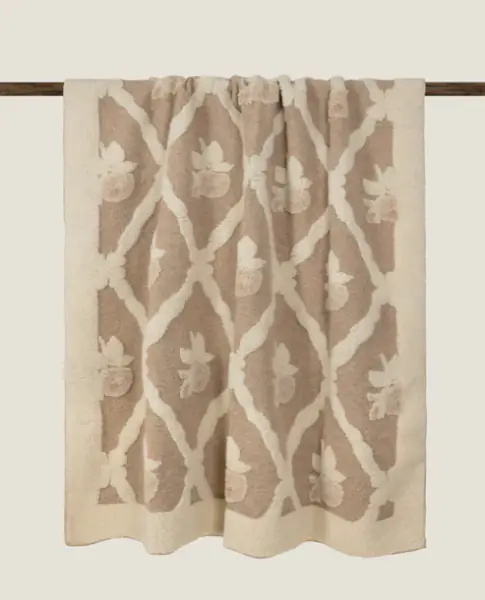 Boiled wool throw 150x190, old style creme