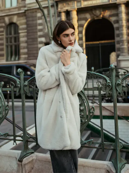 Saar coat, moonstone