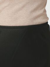 Mindie heavy sateen skirt, black
