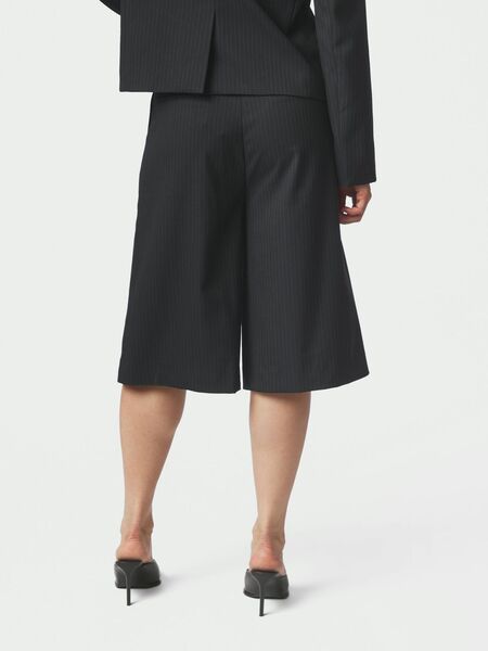 Rima slim pinstripe shorts, dark navy