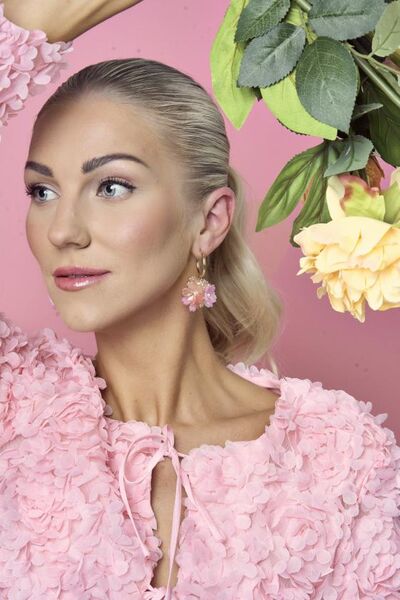 Blossom earrings, gold