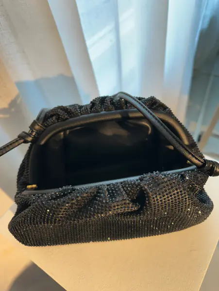 Glitter dumpling bag, black