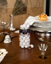 Regular winter frozen mint