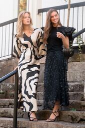 Chateau skirt, black