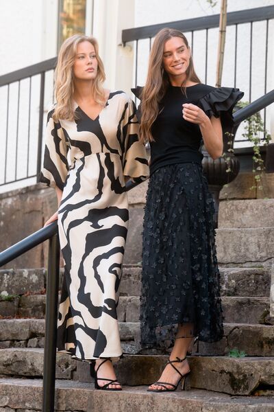 Chateau skirt, black