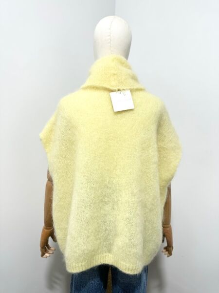 Sleeveless turtleneck sweater, light yellow