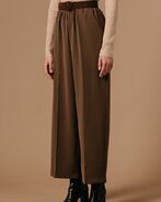 Levi, taupe