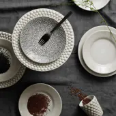 Bubbles plate 28cm, sand