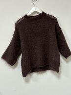 Sweater with seam detail, chocolate