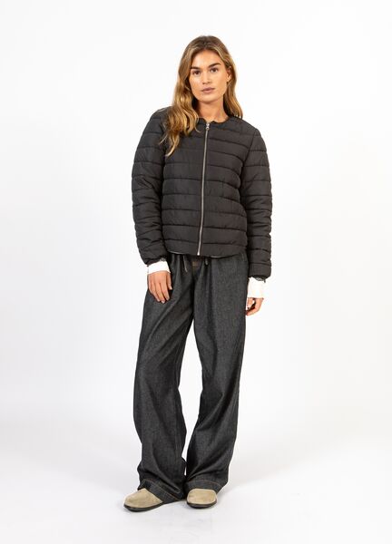 Asta quilted slim jacket, black