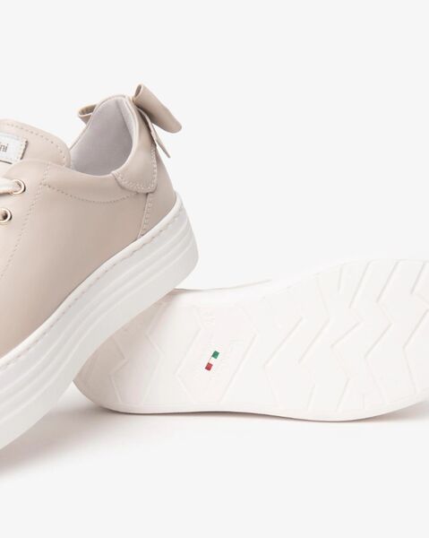 Leather sneakers with bow, Milk