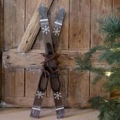 Vintage skis for deco, antique mocca