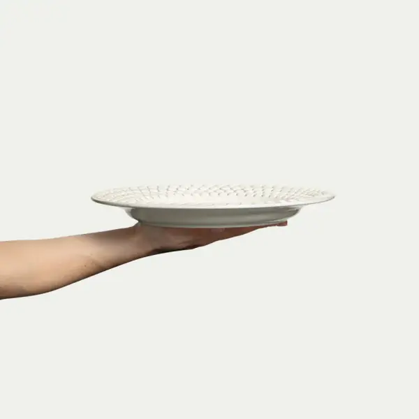 Bubbles plate 28cm, sand