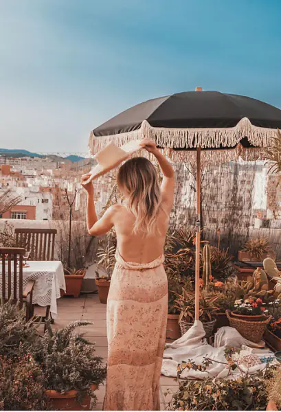 Viana, midnight black