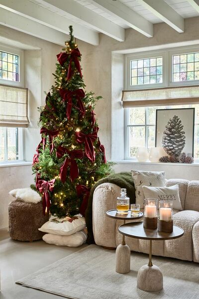 Fluffy tree faux fur box pillow