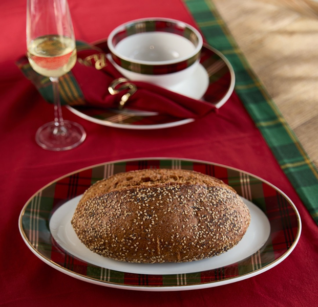 Classic tartan serving plate