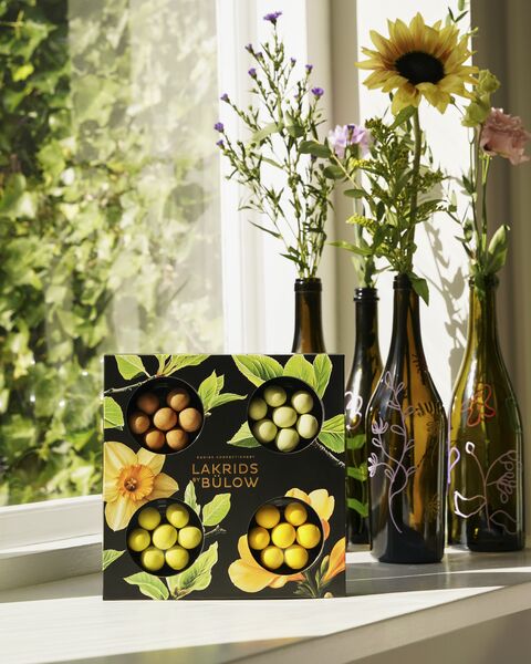 Small selection box spring 2026