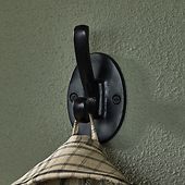 New classic hook black