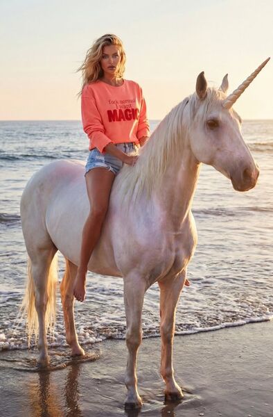 I want magic sweater, orange