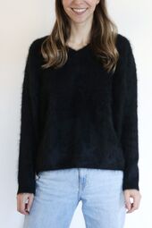 Bianca wool blend v-neck knit, noir