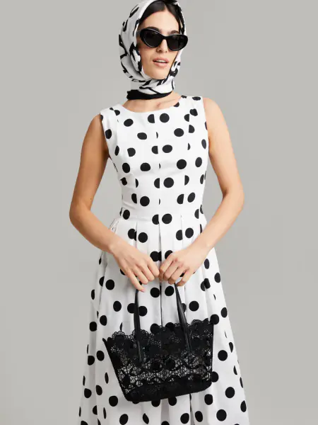 Lace pitsilaukku, musta