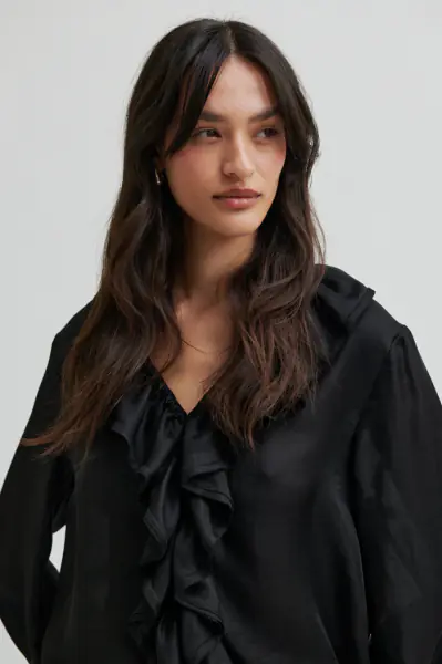 Saggie blouse, black