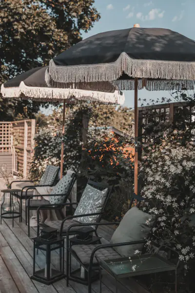 Viana, midnight black