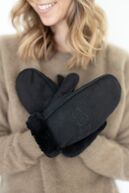 Sheepskin emb mitten, black