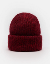 Adalyn beanie, velvet cake
