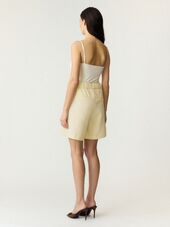 Likka shorts, anise flower