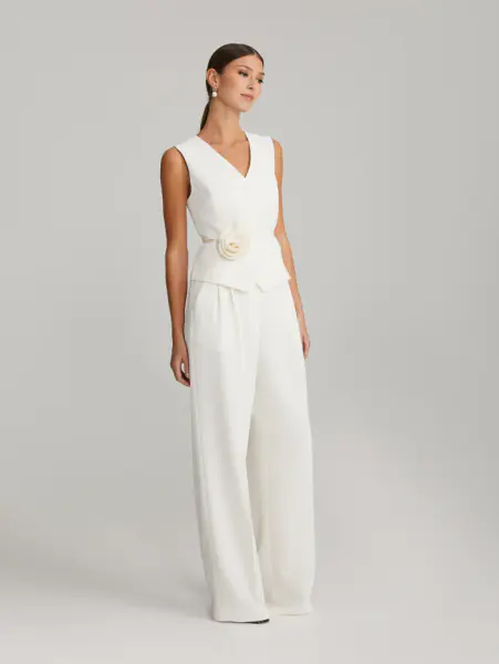 Maria liivi, valkoinen